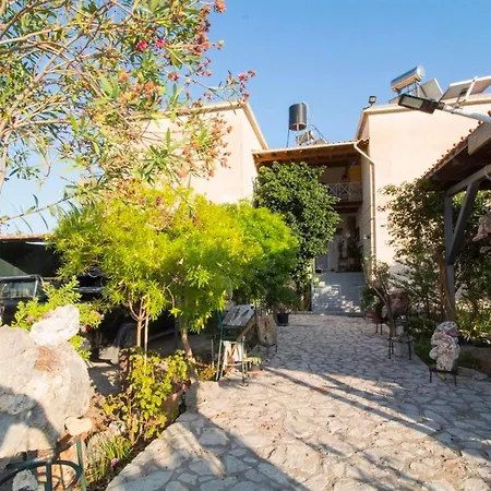 Apartment Valtaki Selinitsa